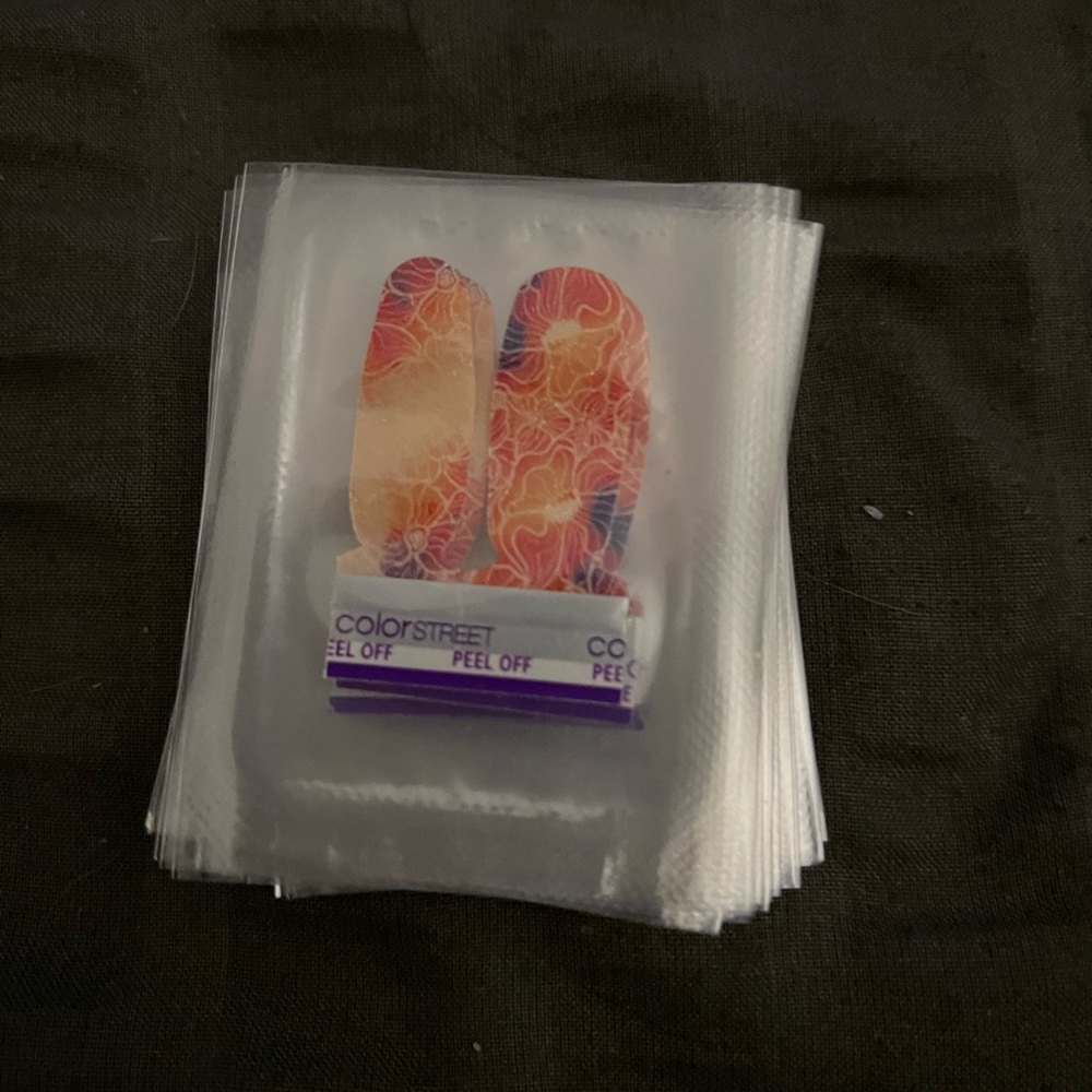 Color Street - Picture 10 of 10